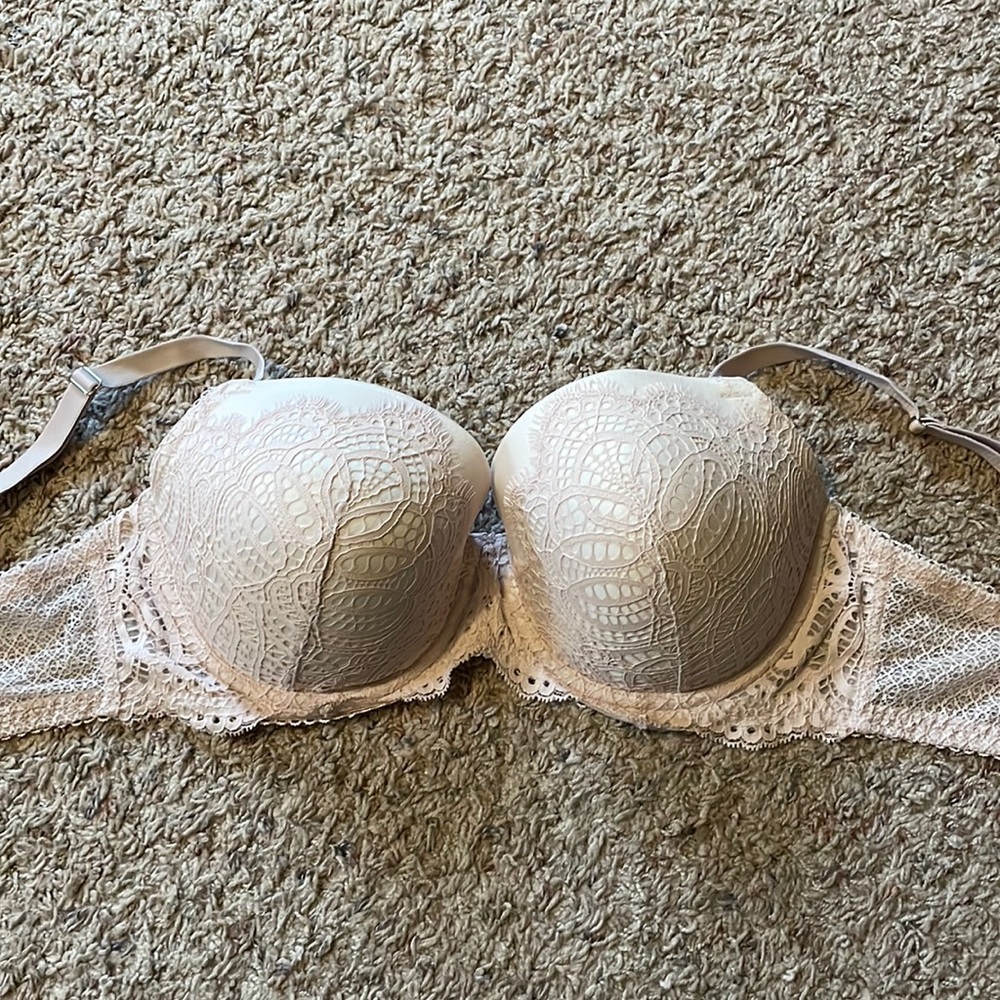 34DDD Victoria’s Secret Bra